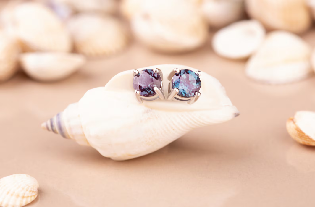 Vintage Alexandrite earrings, Alexandrite earrings for women, Minimalist stud earrings, brilliant cut Alexandrite earrings, gemstone jewelry